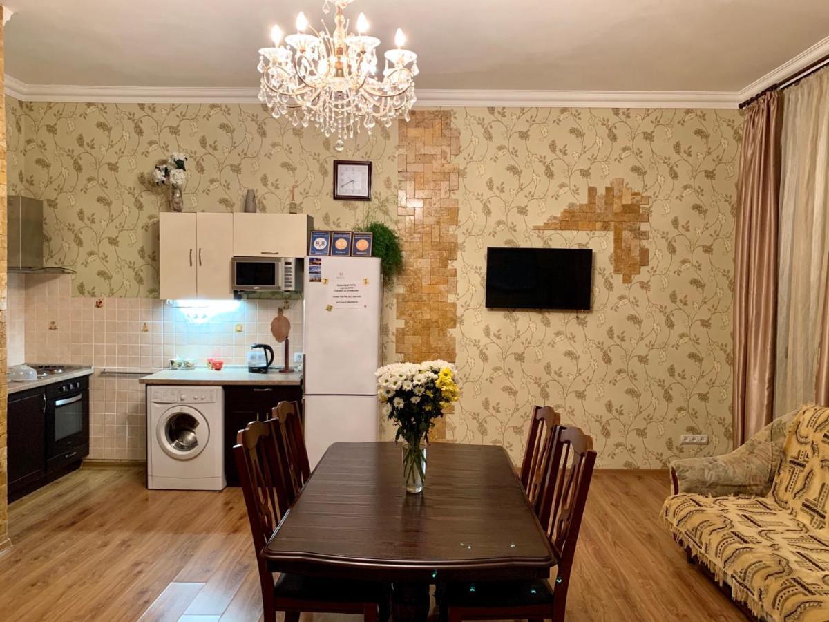 אודסה Apartment On Zhukovskogo מראה חיצוני תמונה